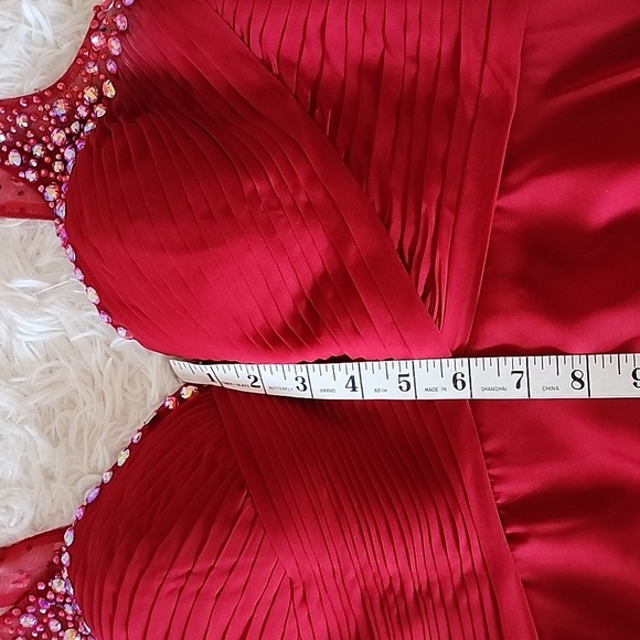 Alyce Paris Elegant Red Sleeveless Dress - Picture 6 of 14